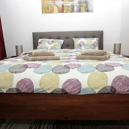 Victoria 99 Sqm Luxury * Bukarest