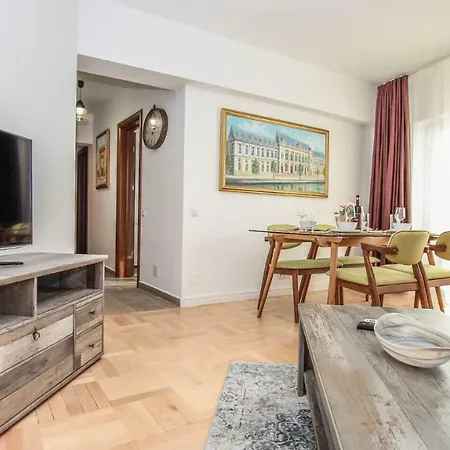 Victoria 99 Sqm Luxury Lejlighed