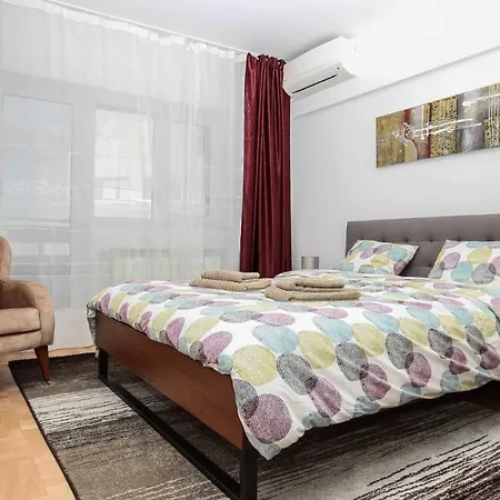 Victoria 99 Sqm Luxury * Bukarest