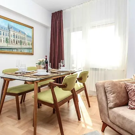 Victoria 99 Sqm Luxury Lejlighed Bukarest