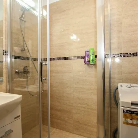 Victoria 99 Sqm Luxury *